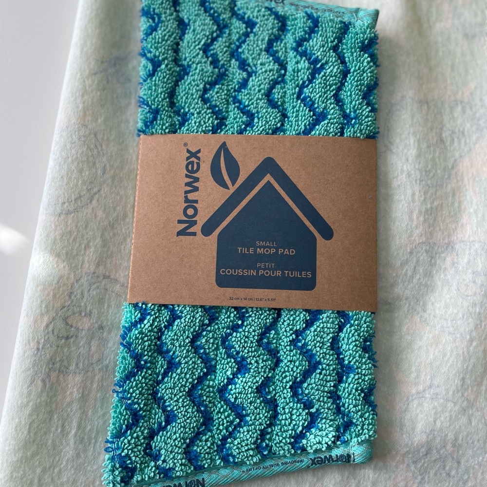 Norwex small tile mop pad. NEW